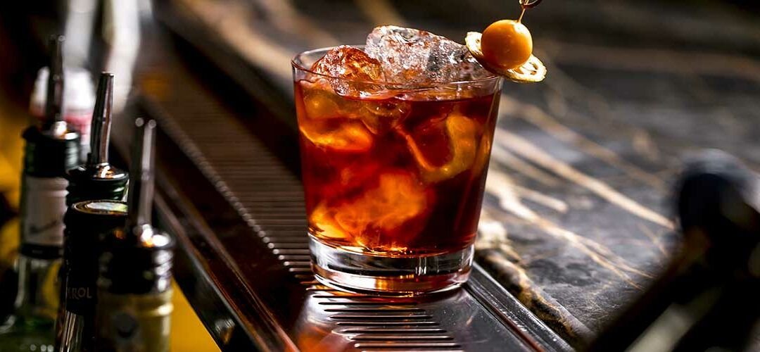 Licores y cócteles ¿Conocías la curiosa historia del Vermouth?